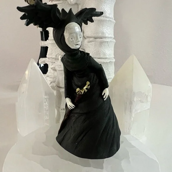 Halloween Witch Figurine Resin Statue - Picture 2 of 5